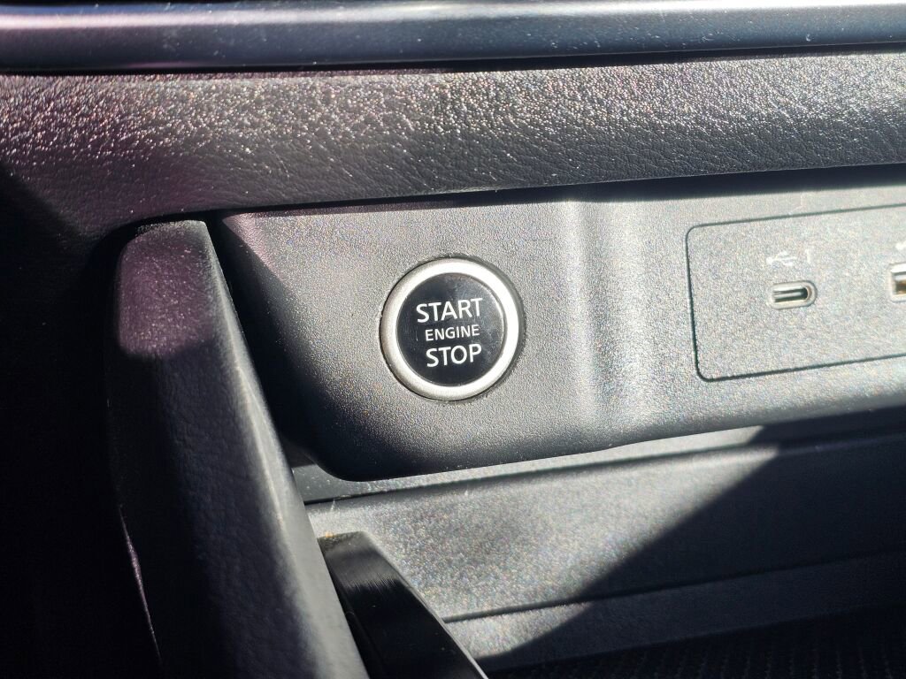 Used 2021 Nissan Rogue SV image 36