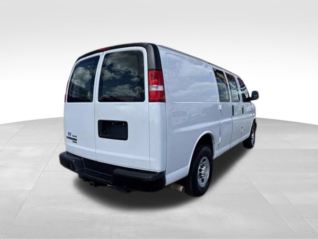 Used 2014 Chevrolet Express 2500 RWD video 4