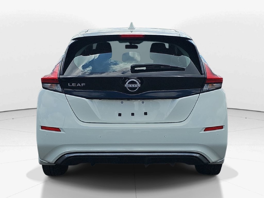 Used 2025 Nissan Leaf S FWD image 7