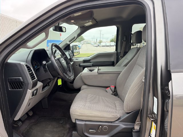 Used 2017 Ford F150 XLT w/ Equipment Group 302A Luxury AWD/4WD image 9