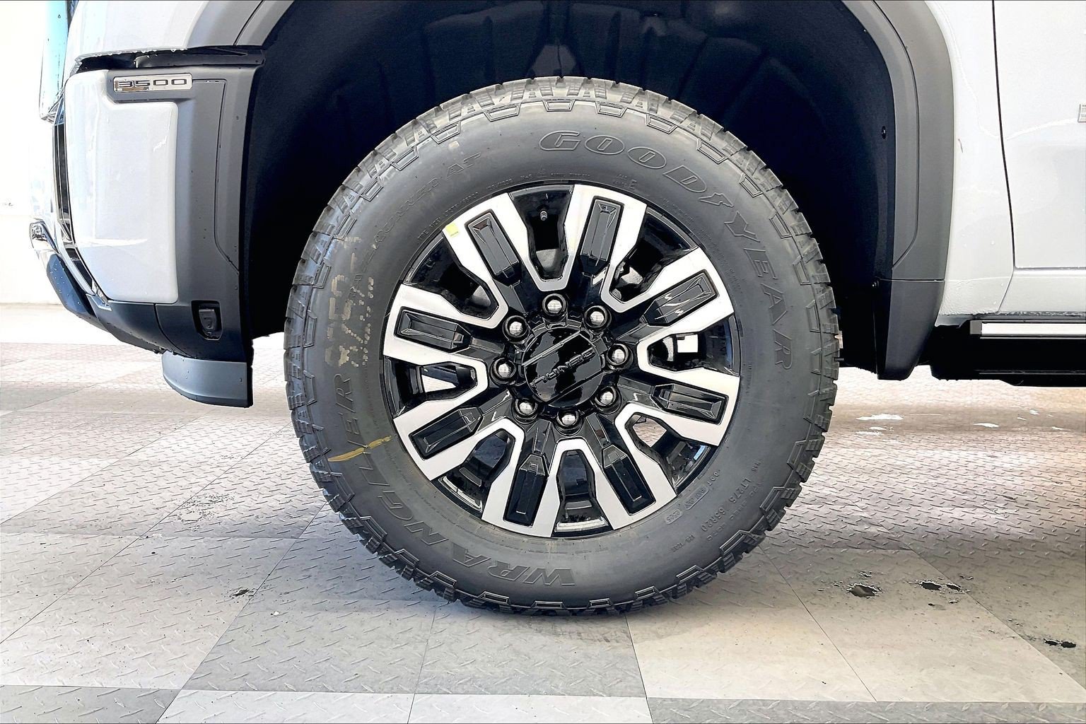New 2026 GMC Sierra 3500 Denali Ultimate AWD/4WD image 14