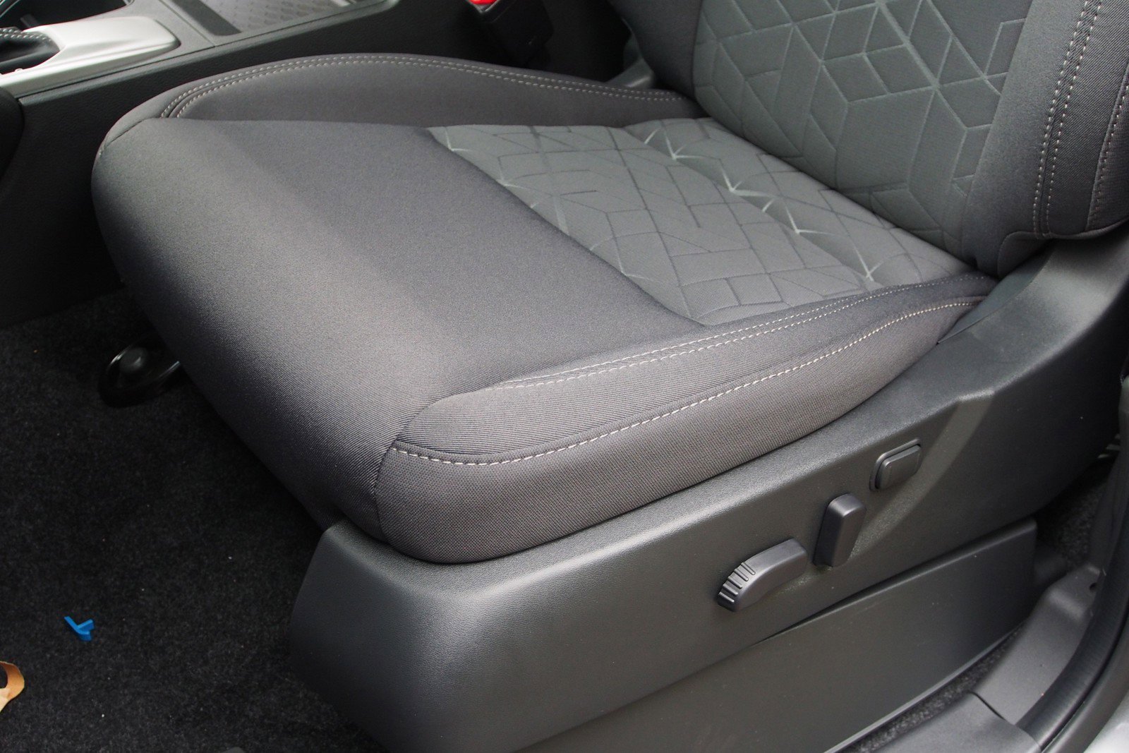Used 2026 Nissan Frontier SV RWD image 15