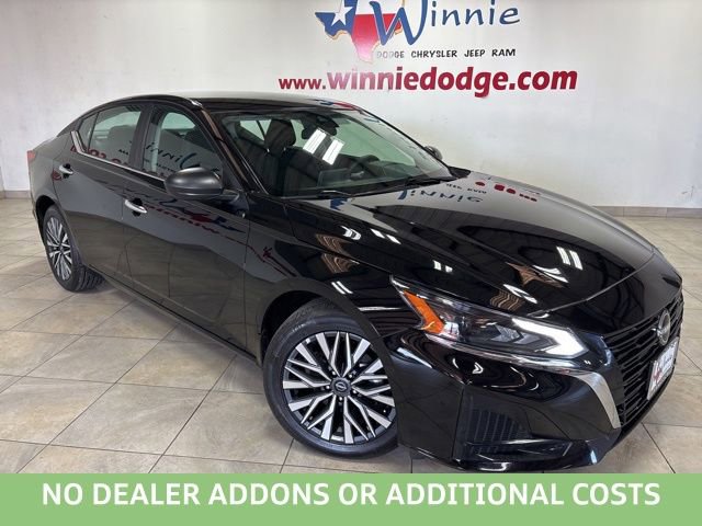 Used 2025 Nissan Altima 2.5 SV video 1