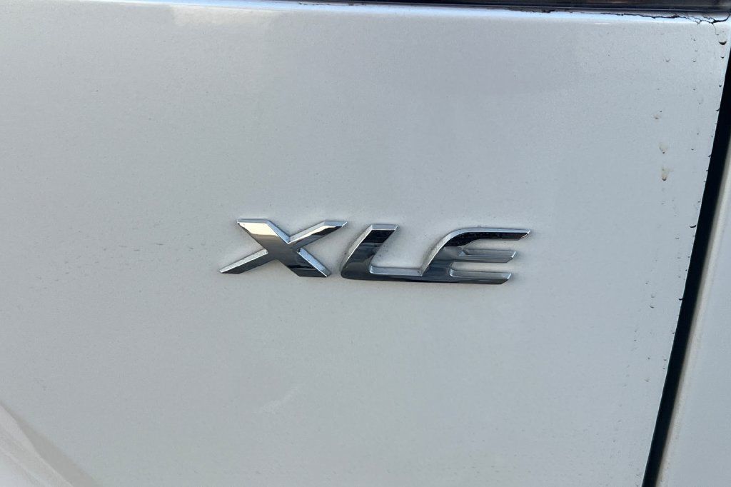 Certified 2026 Toyota Corolla Cross XLE FWD image 9