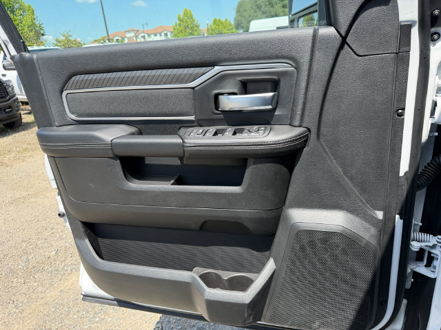 New 2026 RAM 3500 Big Horn AWD/4WD image 17