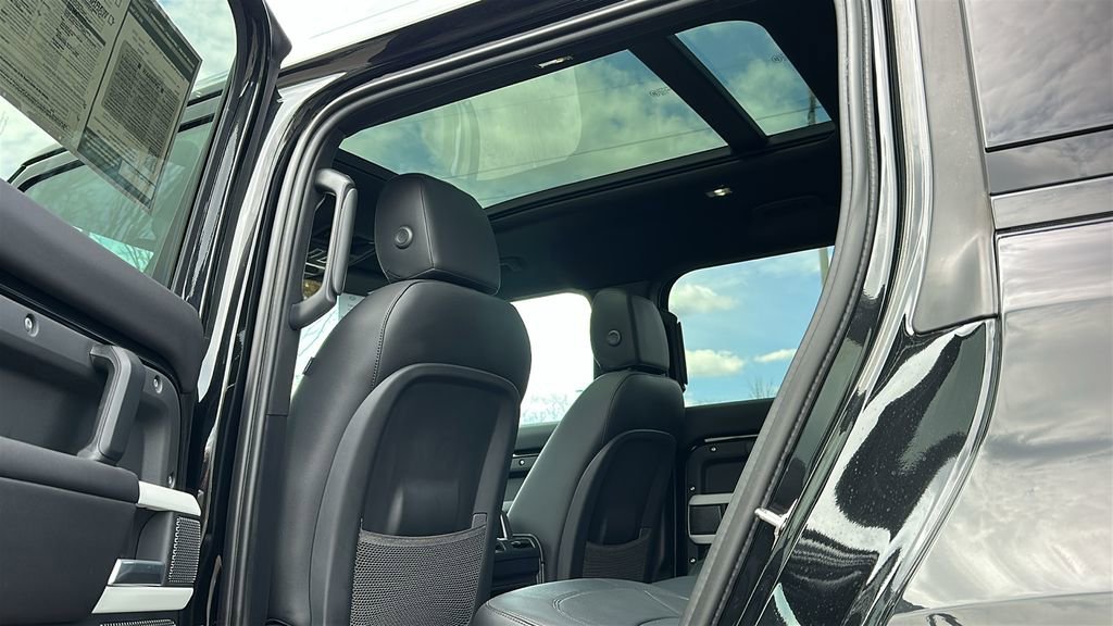 Certified 2024 Land Rover Defender 110 S AWD/4WD image 21