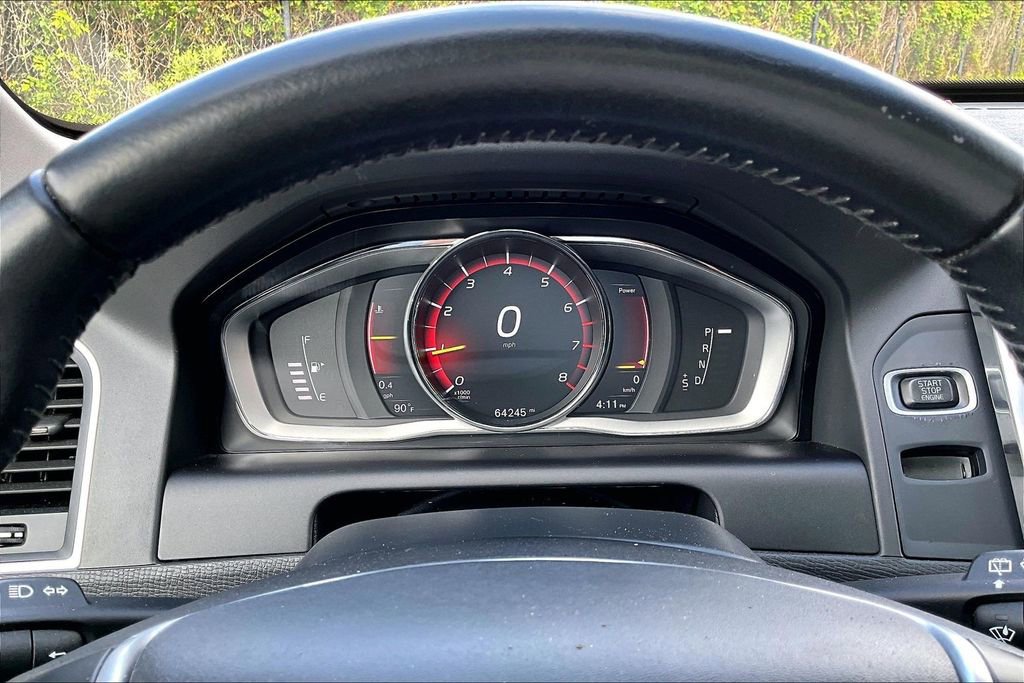 Used 2017 Volvo XC60 T5 Inscription w/ Preferred Option Package AWD/4WD image 28