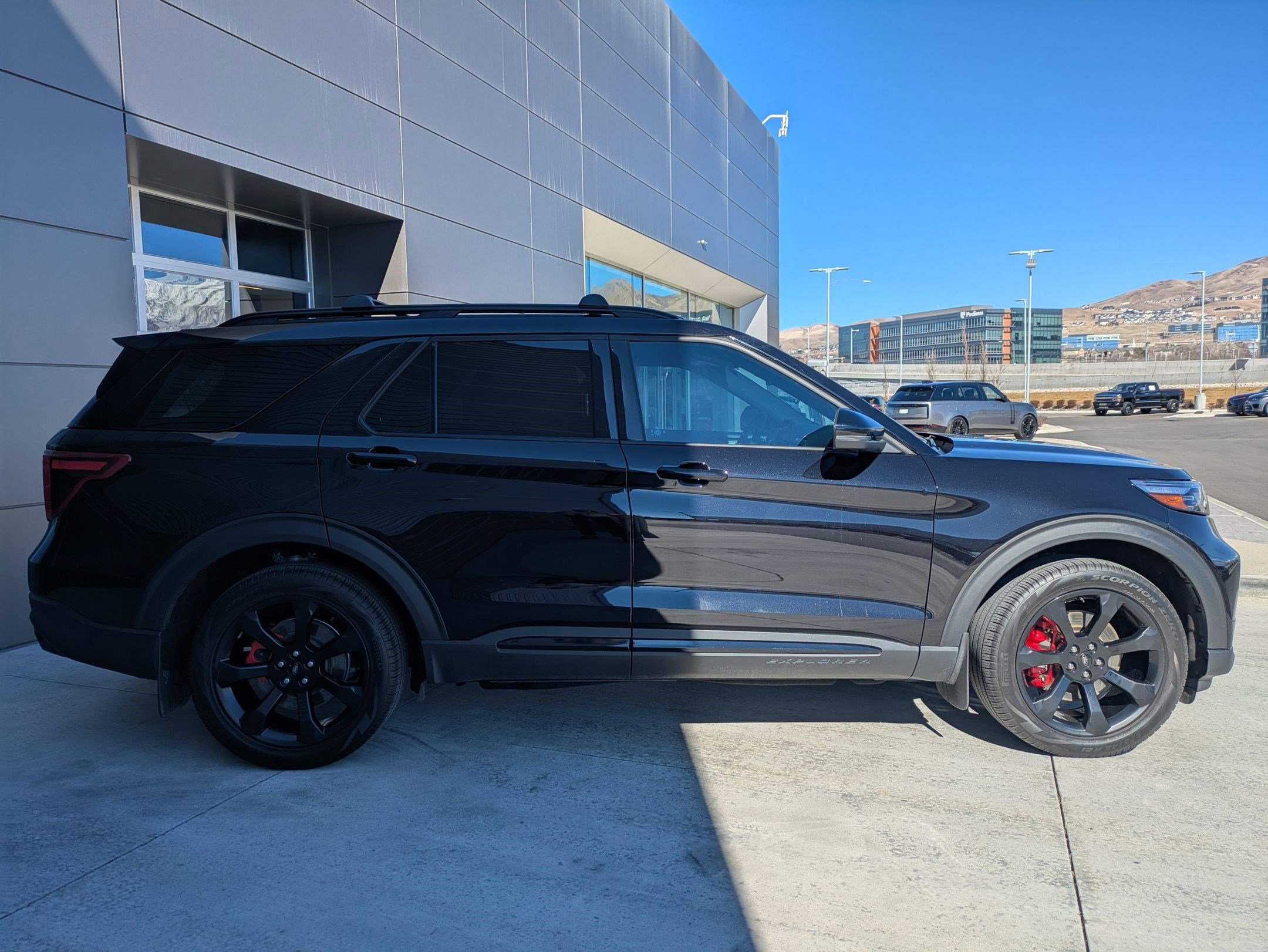 Used 2024 Ford Explorer ST w/ Equipment Group 401A image 4