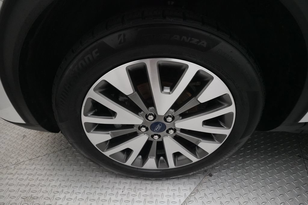 Used 2021 Ford Escape Titanium AWD/4WD image 27