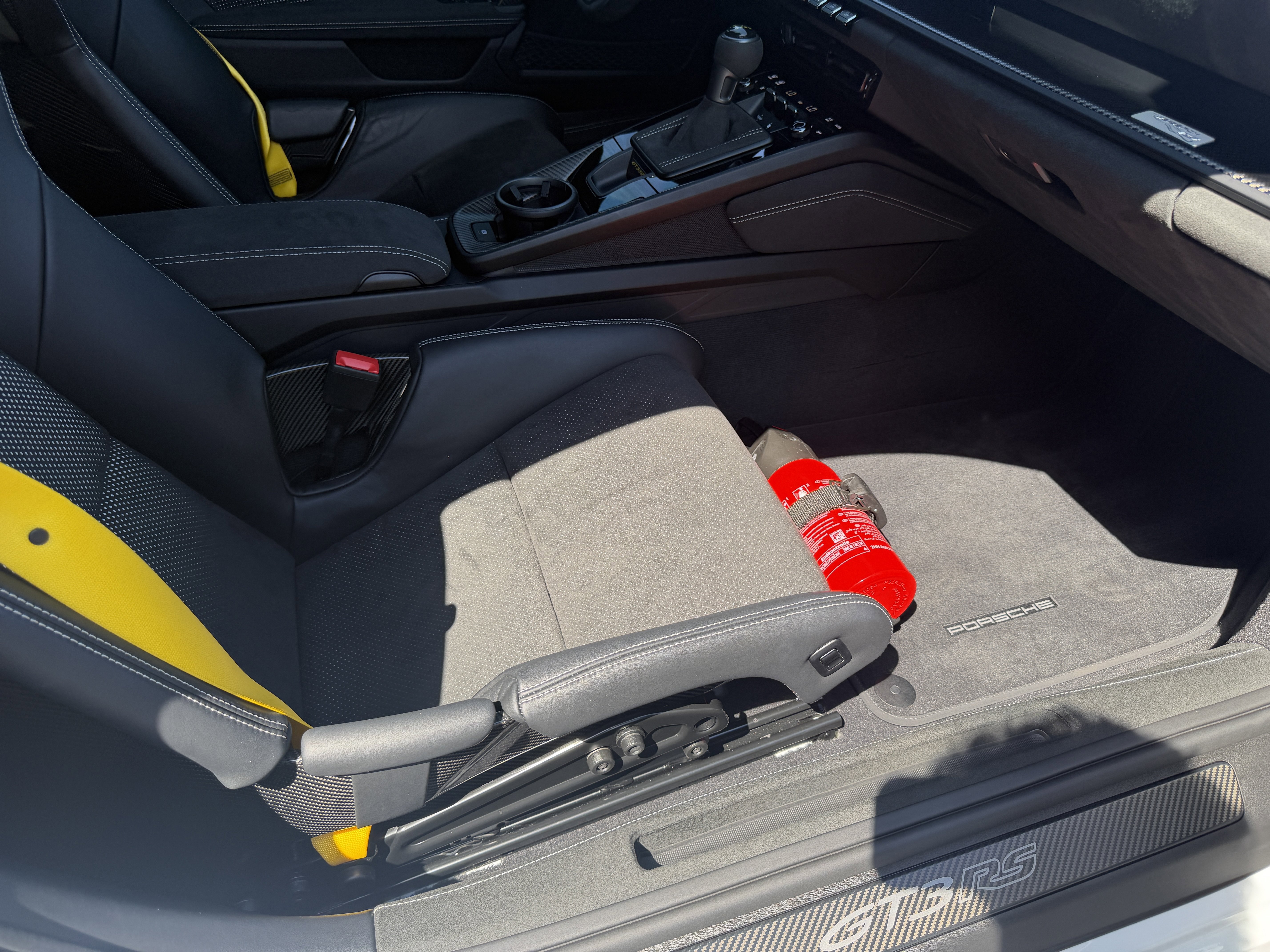 Used 2025 Porsche 911 GT3 RS image 21