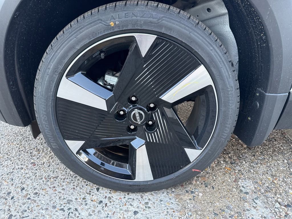 New 2026 Nissan Kicks SR w/ SR Premium Package image 10