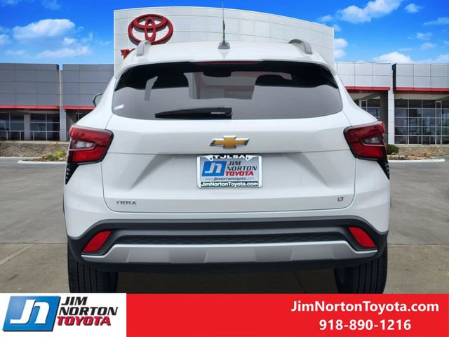 Used 2025 Chevrolet Trax LT w/ Driver Confidence Package FWD image 7