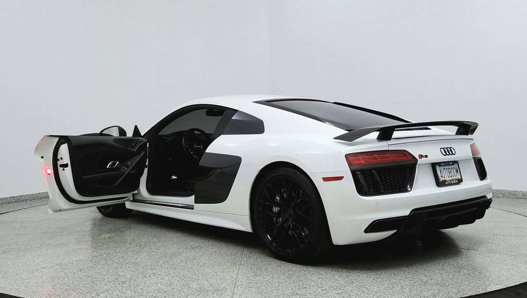 Used 2017 Audi R8 V10 plus AWD/4WD image 10