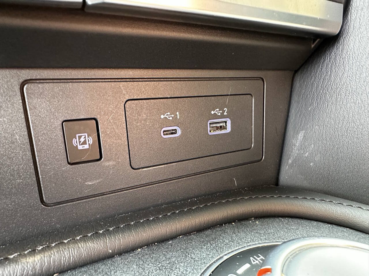 Used 2024 Nissan Armada SV AWD/4WD image 4