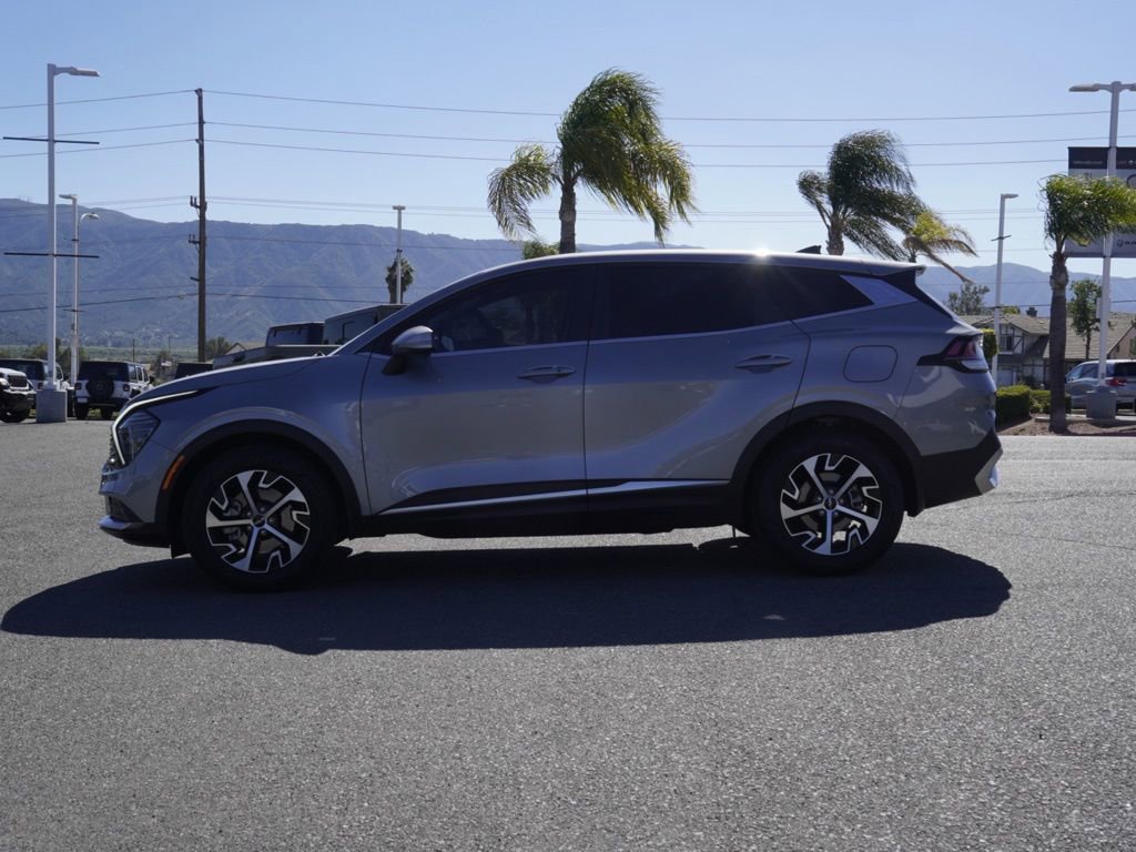 Used 2024 Kia Sportage EX image 7