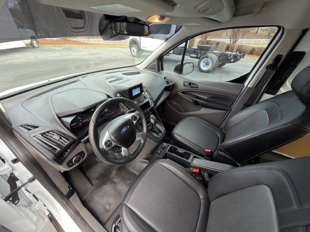 Used 2022 Ford Transit Connect XL image 5