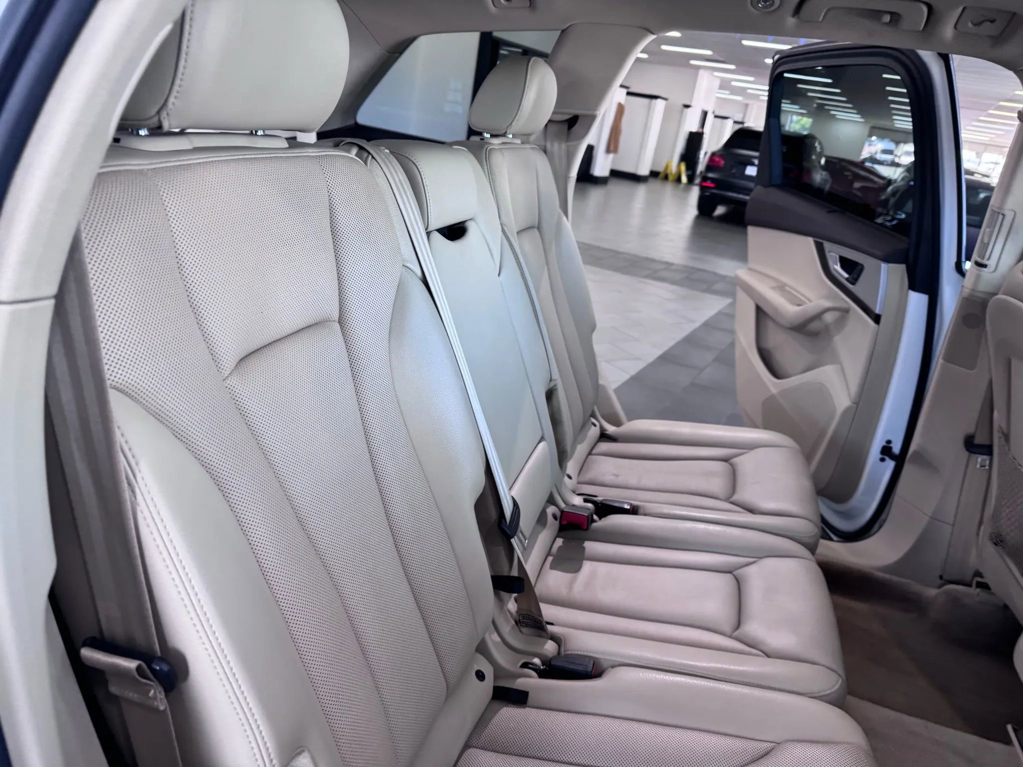 Used 2017 Audi Q7 2.0T Premium Plus w/ Premium Plus Package image 16