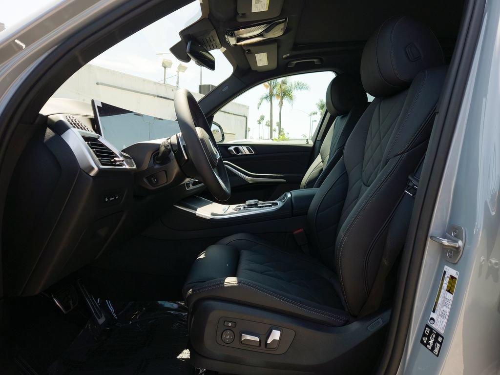 New 2026 BMW X5 xDrive40i w/ M Sport Package AWD/4WD image 7