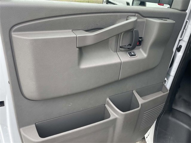 Used 2021 Chevrolet Express 2500 w/ Driver Convenience Package image 15