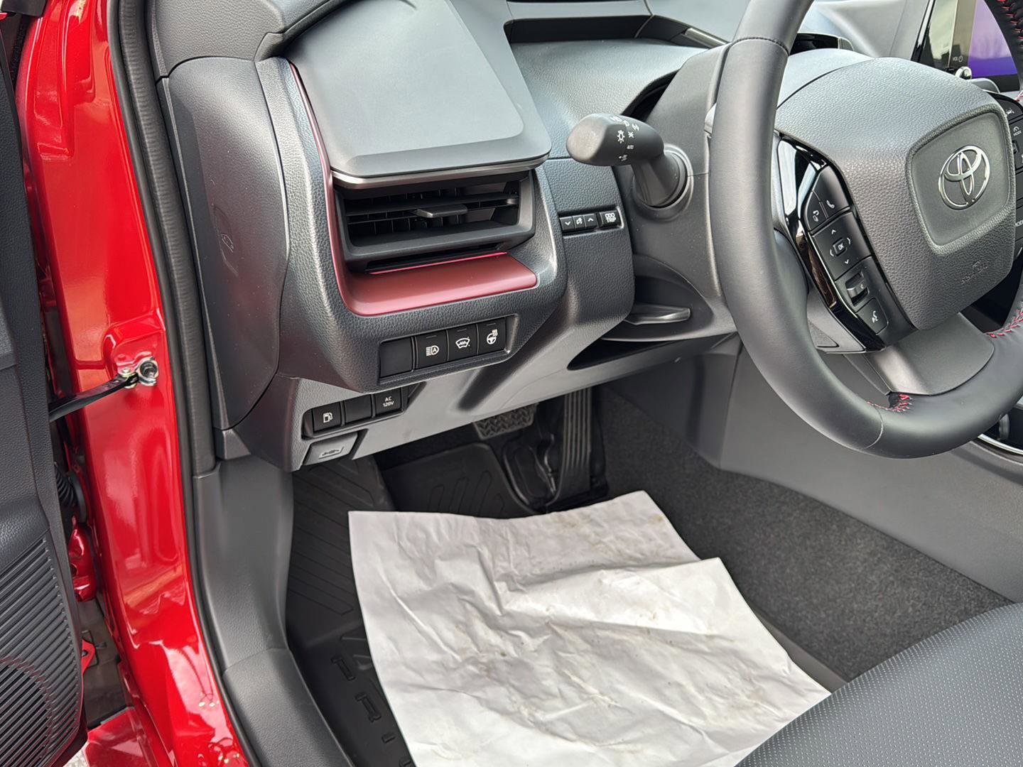 New 2026 Toyota Prius Plug-In Hybrid image 8