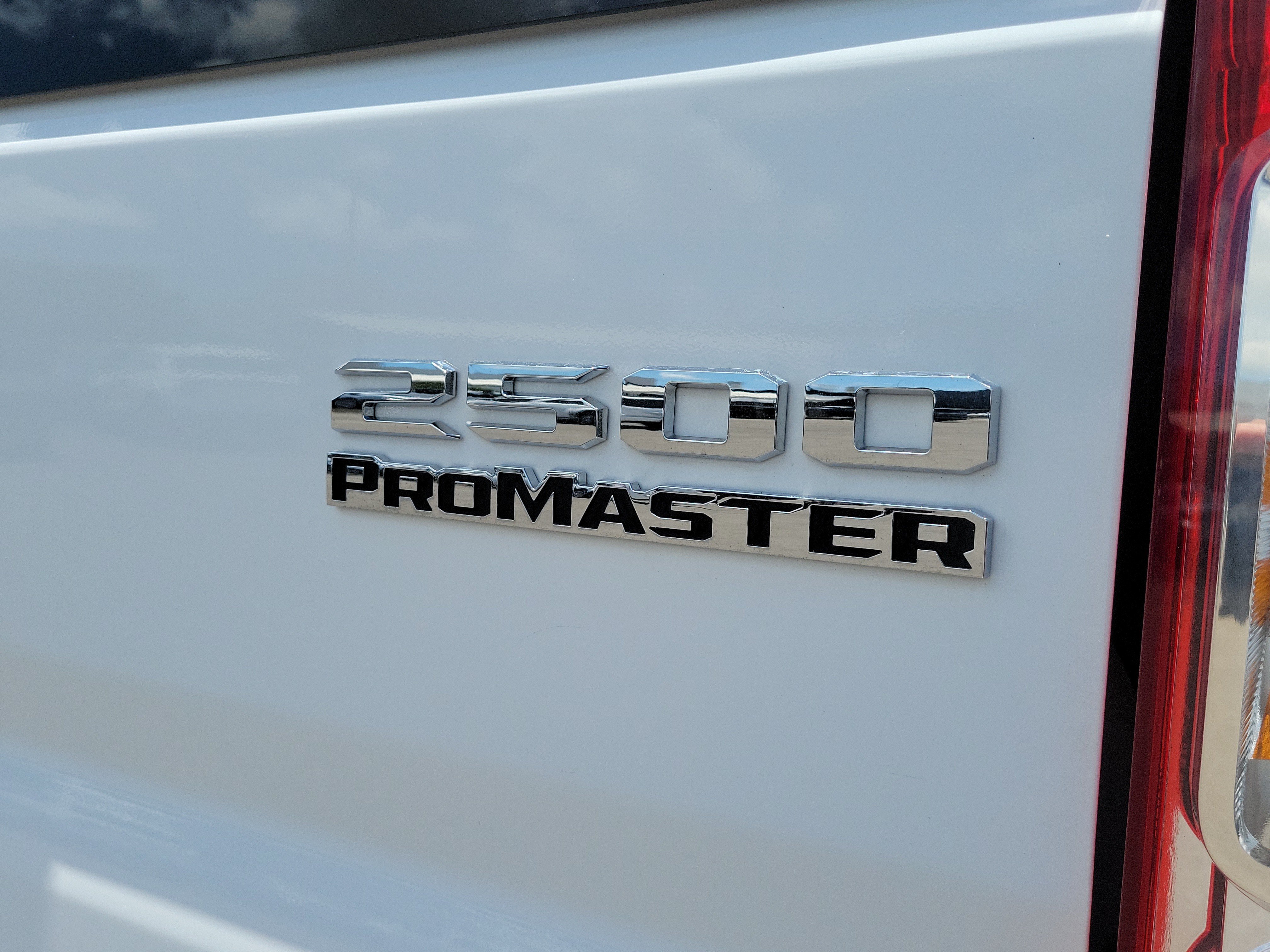 Used 2025 RAM ProMaster 2500 w/ U-Haul Equipment Group FWD image 29