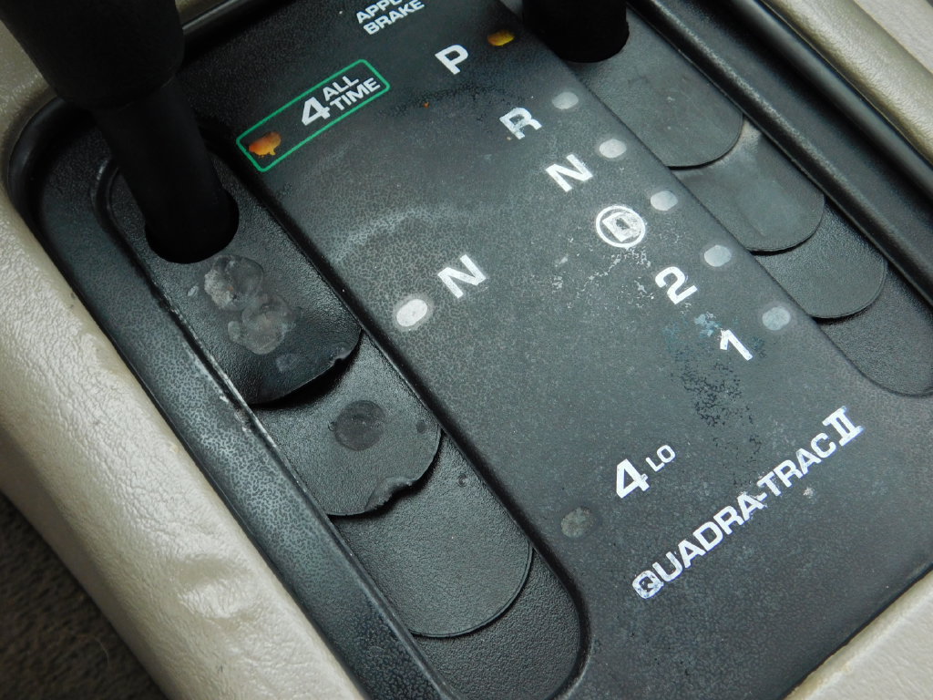 Used 2004 Jeep Grand Cherokee Limited AWD/4WD image 22