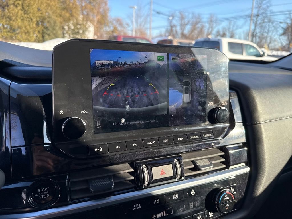 Certified 2025 Nissan Pathfinder SL image 35