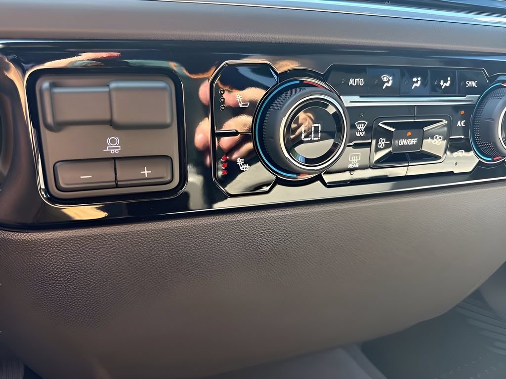New 2026 Chevrolet Silverado 1500 RST AWD/4WD image 33