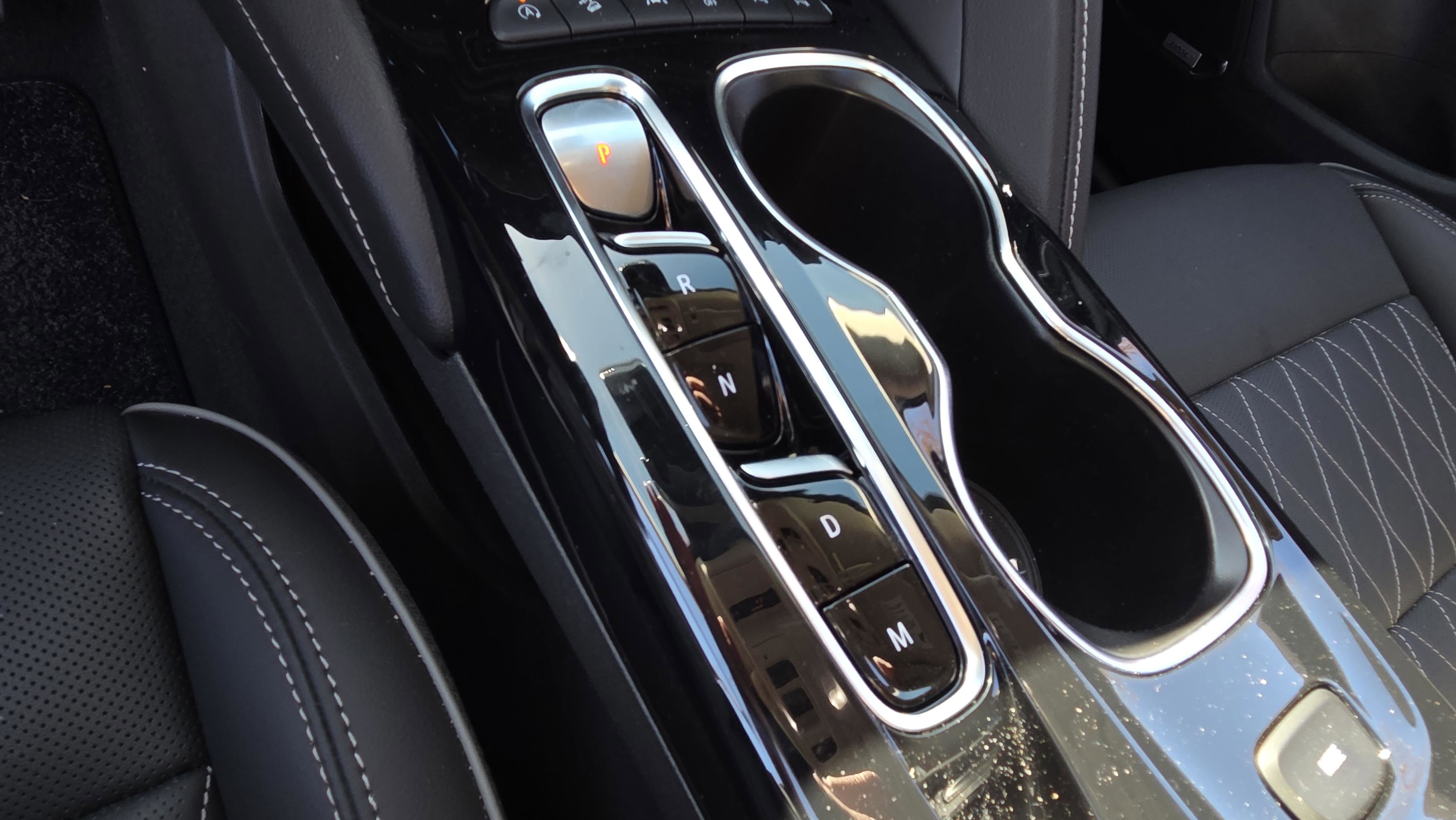 Used 2023 Buick Envision Avenir image 18