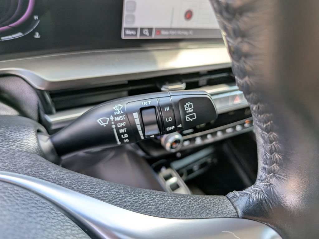 Certified 2024 Kia Telluride S FWD image 33