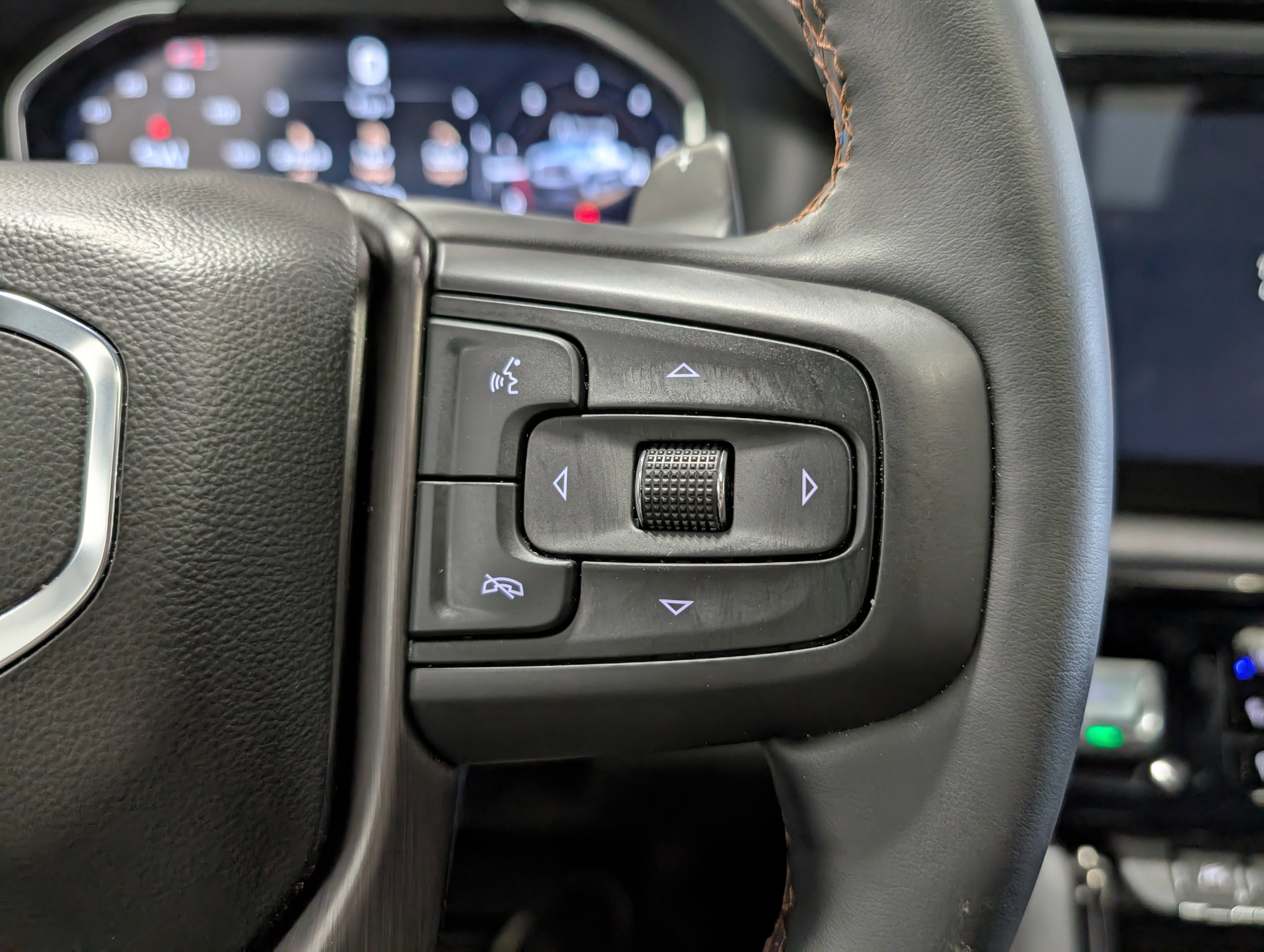 Used 2025 GMC Sierra 1500 AT4 w/ AT4 Premium Package image 22