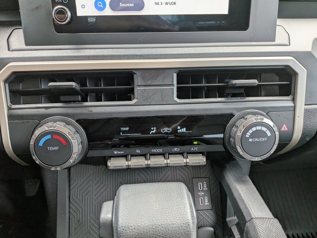 Used 2025 Toyota Tacoma SR w/ Towing Package AWD/4WD image 22