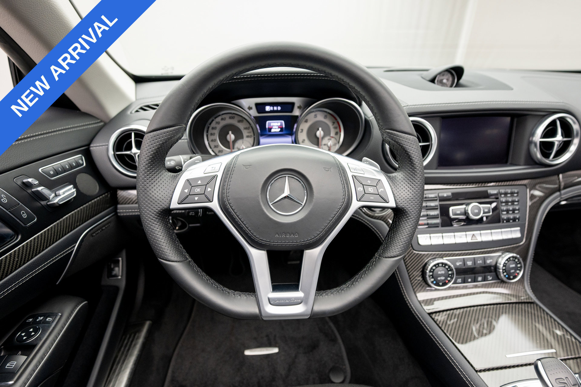 Used 2016 Mercedes-Benz SL 550 image 11