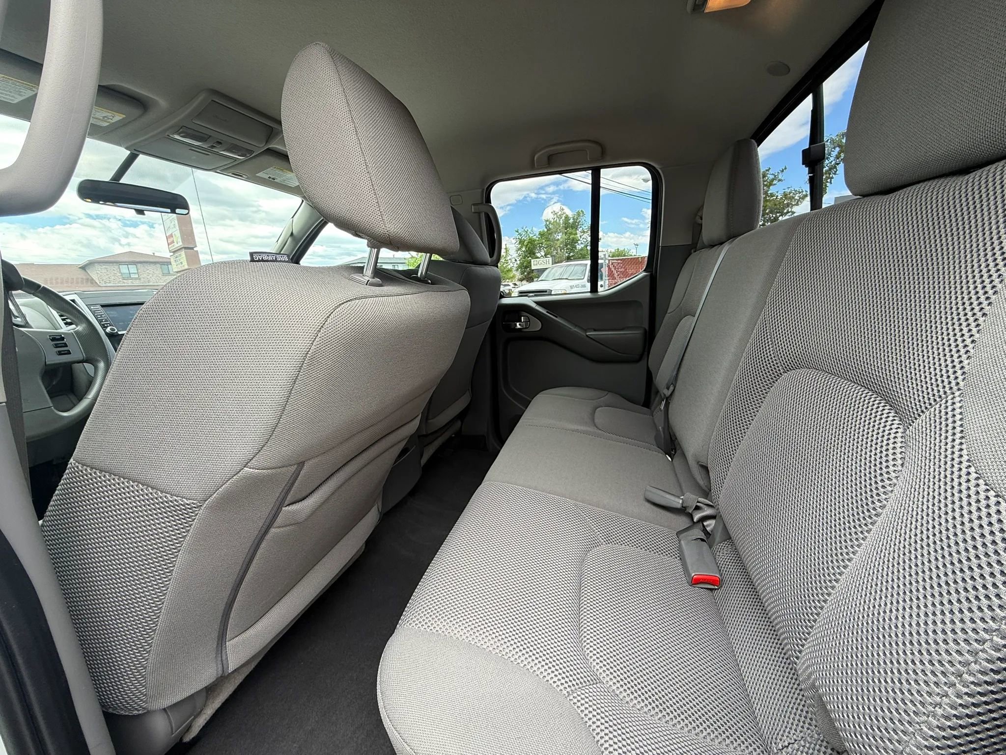 Used 2021 Nissan Frontier SV w/ SV Utility Package AWD/4WD image 11