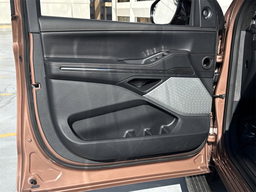 New 2025 Lincoln Navigator Black Label image 39