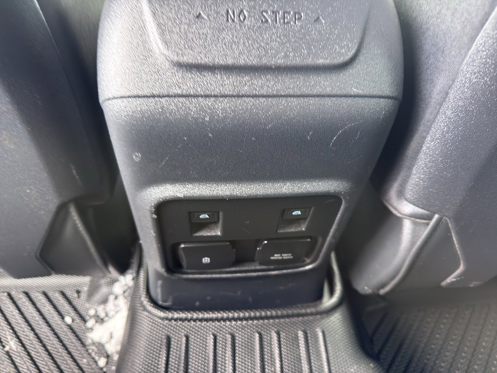 Used 2022 Ford Bronco Black Diamond w/ Sasquatch Package image 29