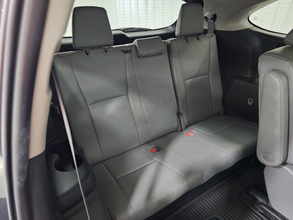 Used 2022 Toyota Highlander XLE image 21