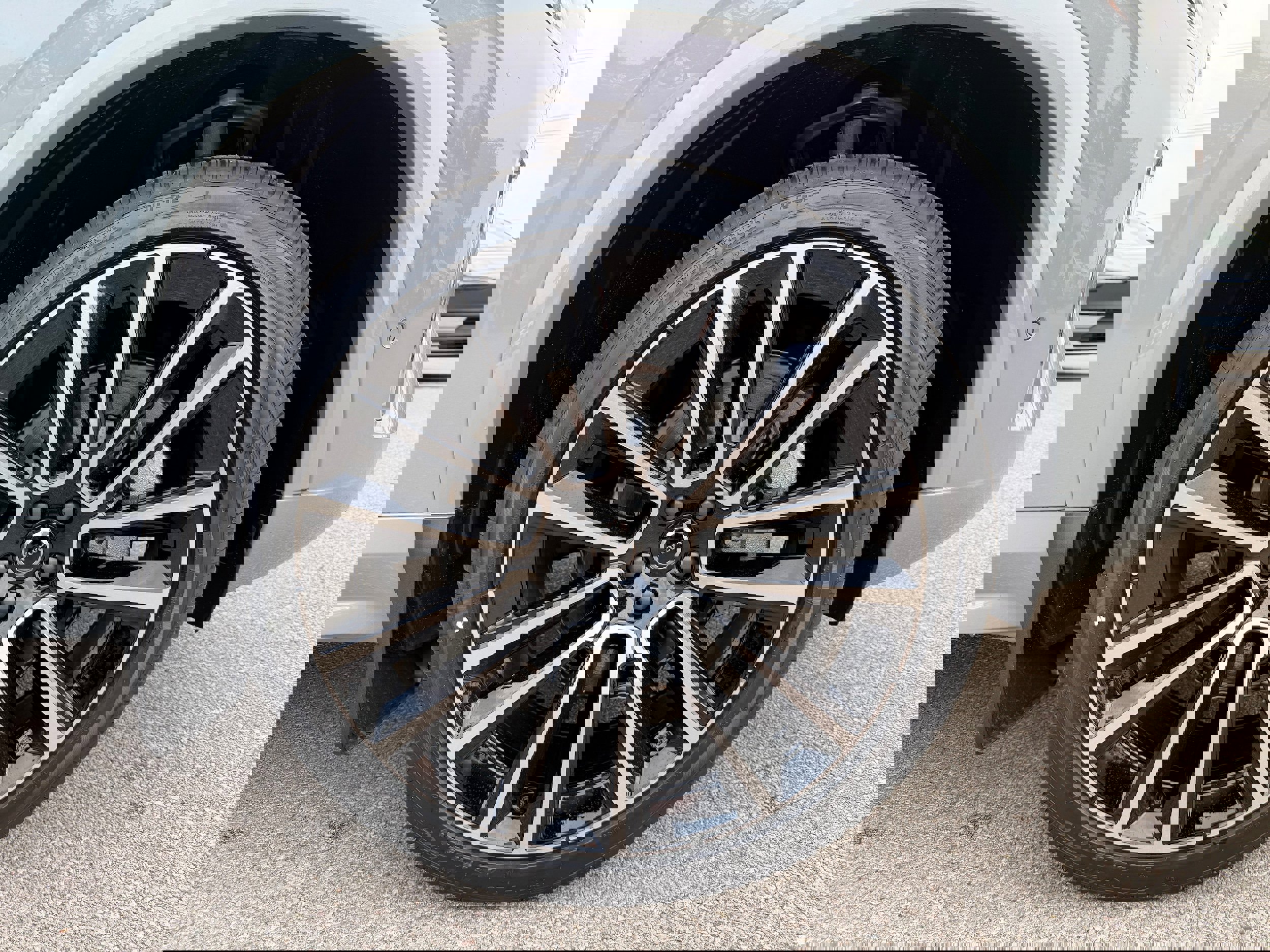 New 2026 Volvo XC90 B5 Plus image 7