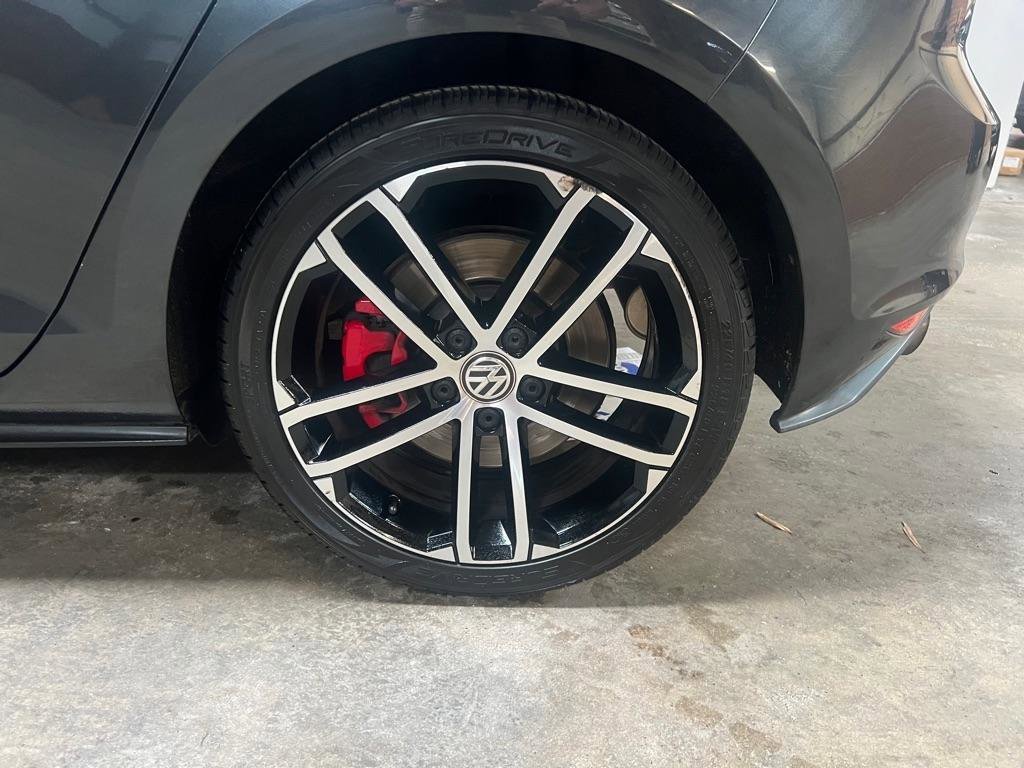 Used 2017 Volkswagen GTI S image 11