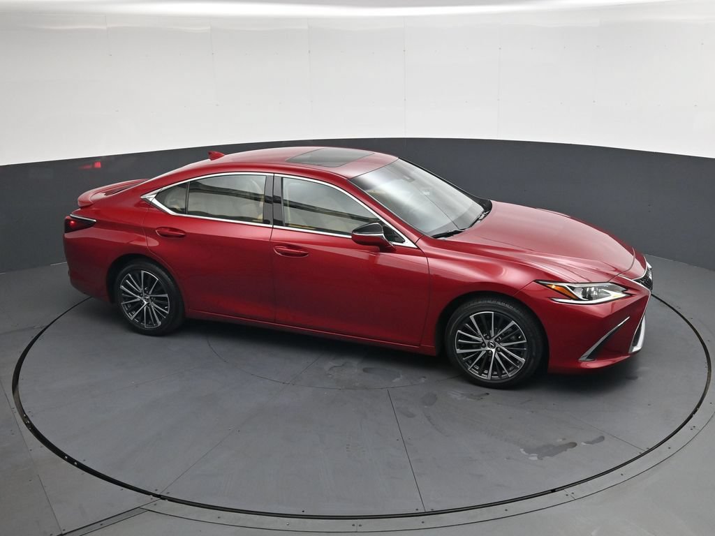 Used 2025 Lexus ES 300h w/ Premium Package FWD image 37
