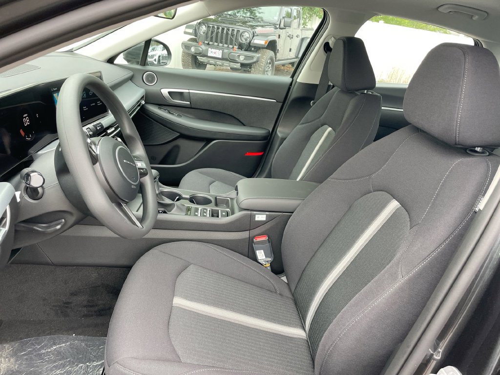 Used 2026 Hyundai Sonata SE FWD image 39