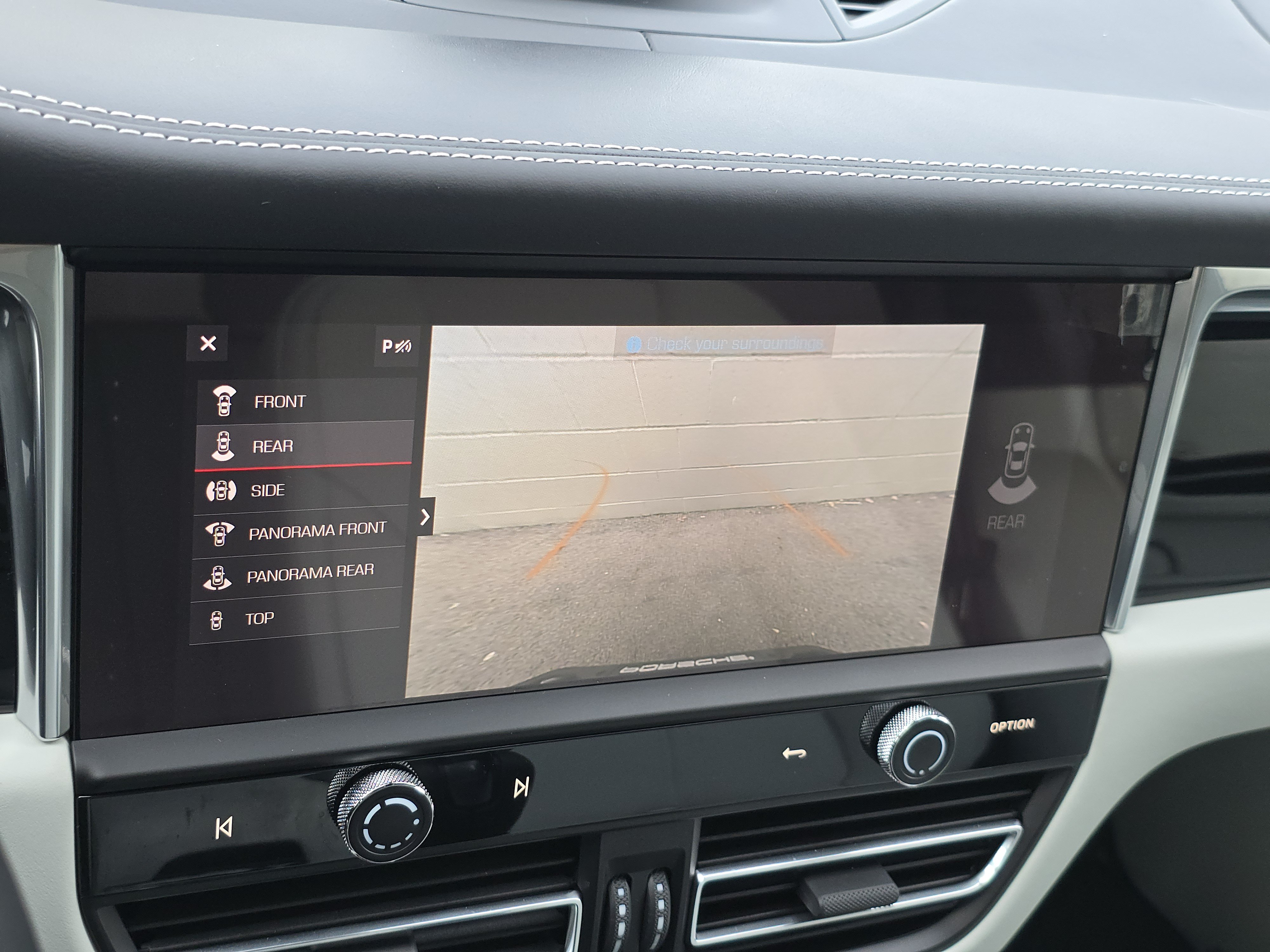 Certified 2026 Porsche Macan AWD/4WD image 19