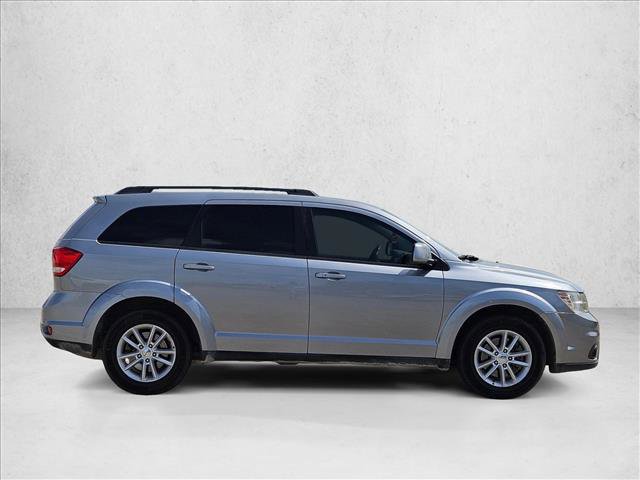 Used 2016 Dodge Journey SXT w/ Comfort/Convenience Group FWD image 4