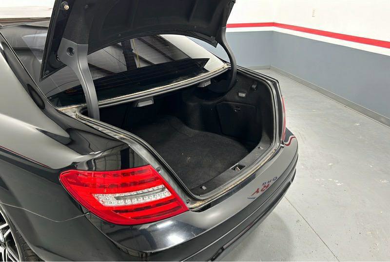 Used 2013 Mercedes-Benz C 250 Sedan image 15
