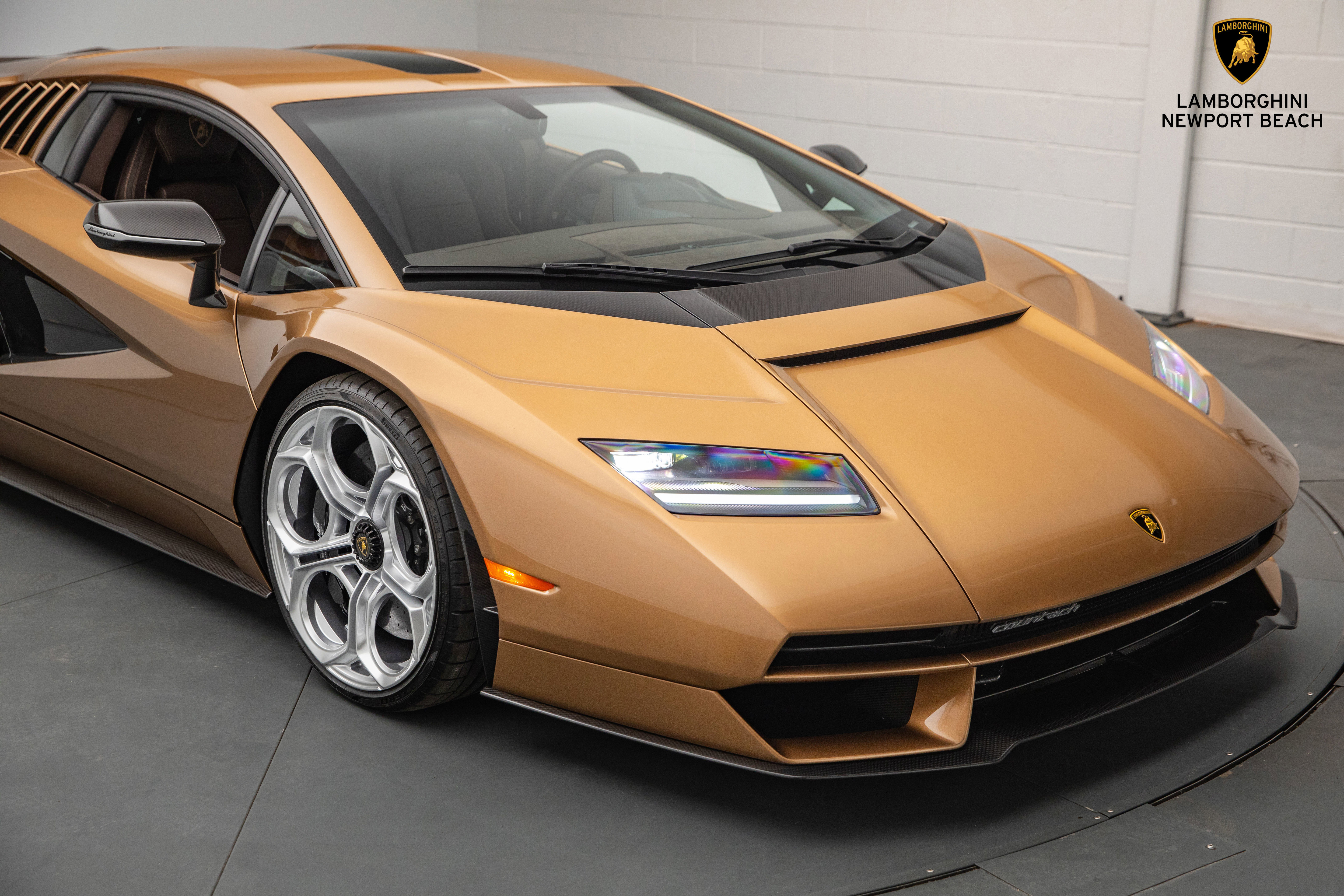 Used 2022 Lamborghini Aventador Countach image 3