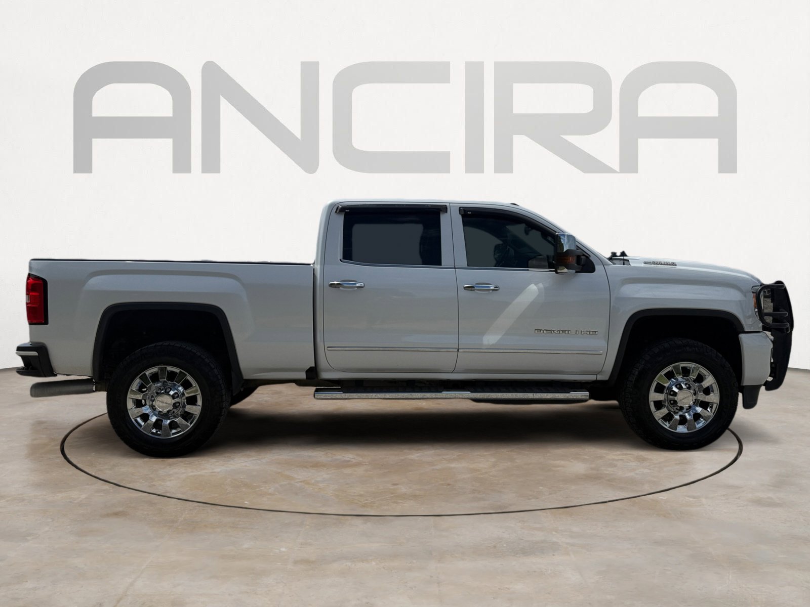Used 2019 GMC Sierra 2500 Denali w/ Duramax Plus Package AWD/4WD image 11