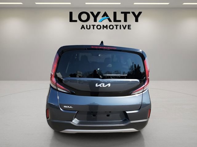 Used 2025 Kia Soul LX image 4