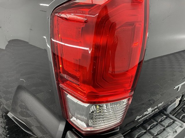 Used 2016 Toyota Tacoma SR5 image 19