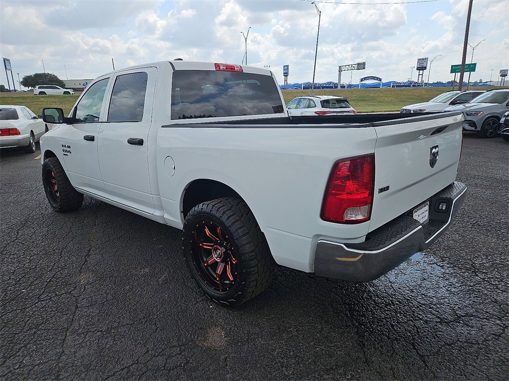 Used 2022 RAM 1500 Classic SLT image 4