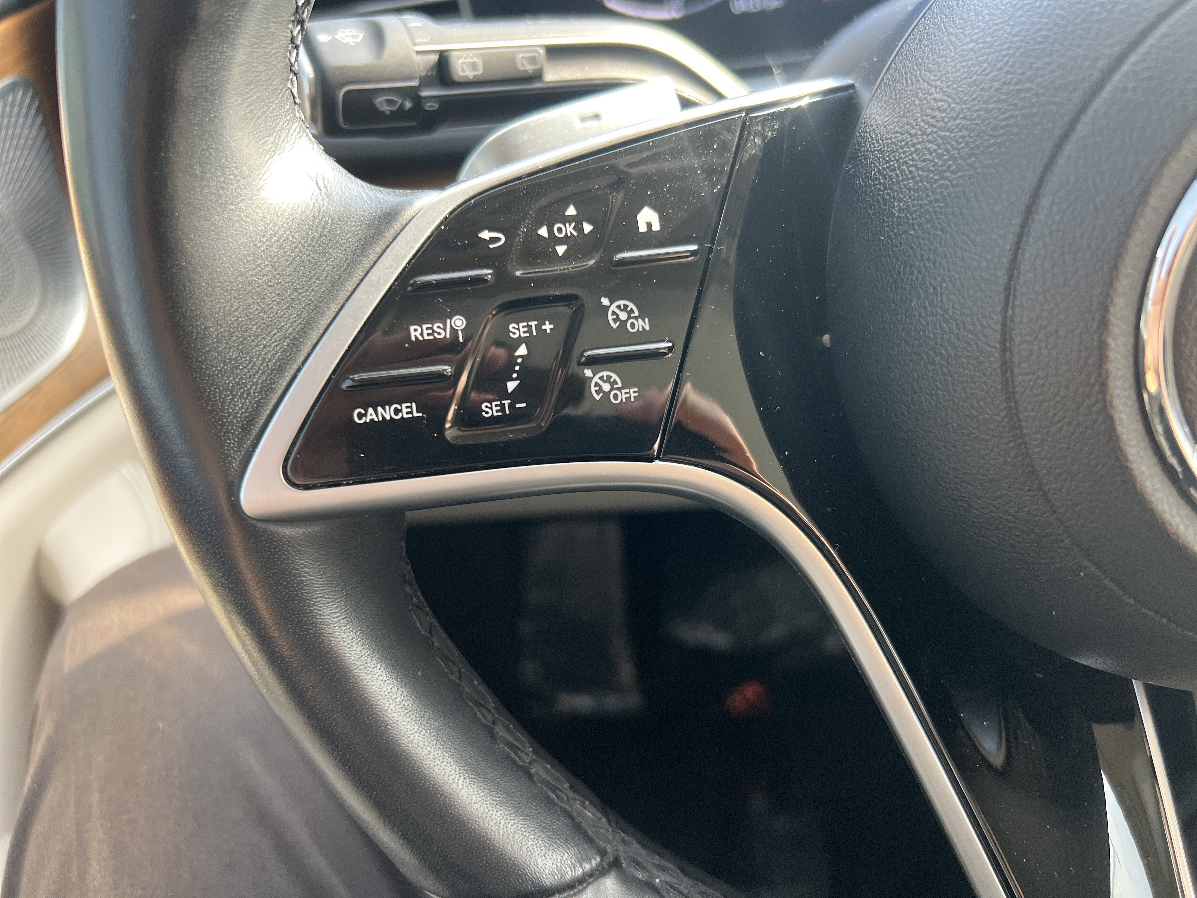 Certified 2024 Mercedes-Benz GLE 450 4MATIC image 19